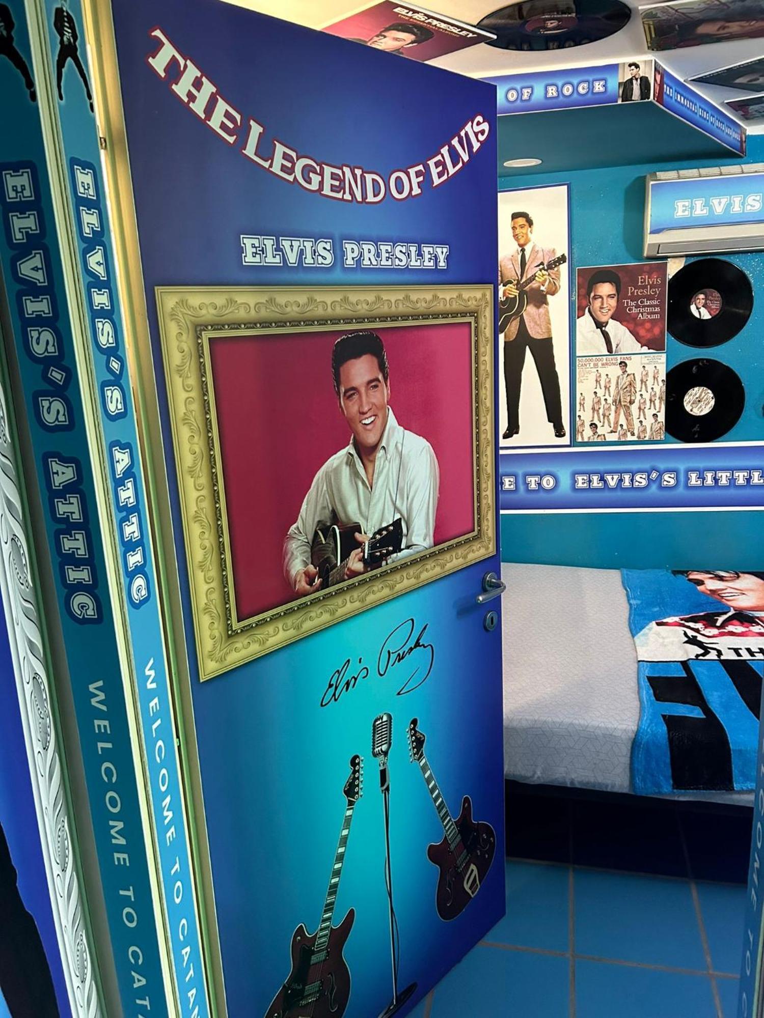 Elvis Attic Airport & *